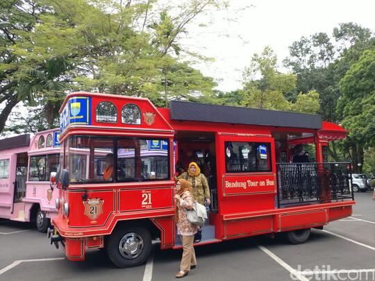 ACARA KELUARGA KEMANA NIH TAHUN BARUAN NANTI GAESS ????