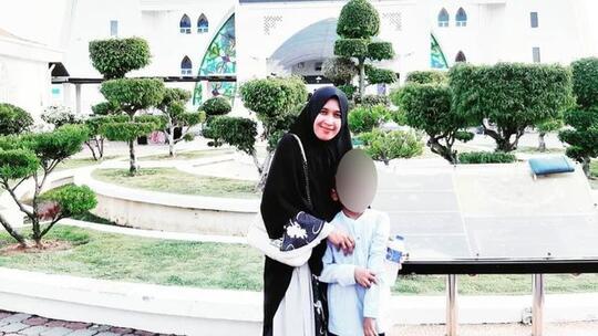 Kisah Permintaan Mobil dan Ruko di Perceraian UAS-Mellya