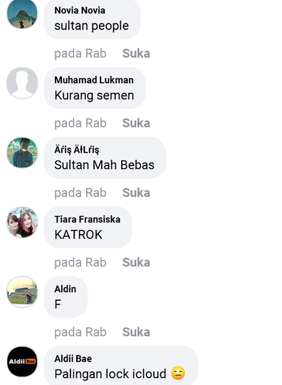 Siapa Bilang iPhone Barang Berharga? Lihat Tangga Ruko Ini Berkeramik iPhone!