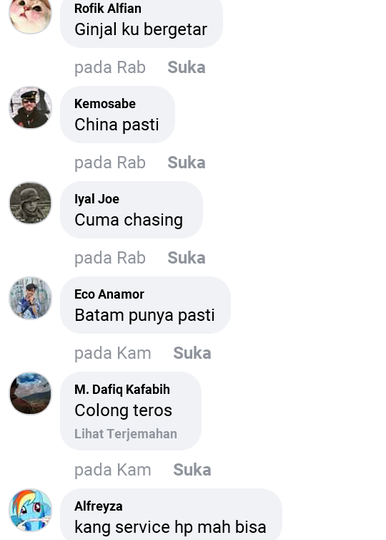 Siapa Bilang iPhone Barang Berharga? Lihat Tangga Ruko Ini Berkeramik iPhone!