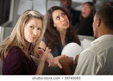 9 Tanda Kamu Terjebak Toxic Friendship alias Persahabatan Beracun. Menjauhlah Segera!