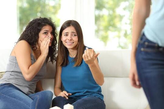 9 Tanda Kamu Terjebak Toxic Friendship alias Persahabatan Beracun. Menjauhlah Segera!