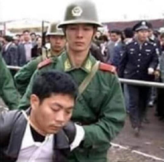 Benarkah Ini Foto-foto Perlakuan Pemerintah Cina di Kamp Muslim Uighur?