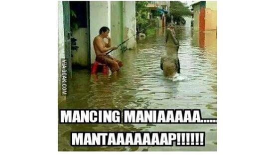 30+ Meme Lucu Saat Banjir