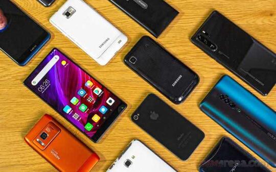 Inilah Perbedaan Teknologi Hape di Era 1990an, 2000an, Dan 2010an