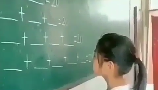Bocah Super Jenius IQ200, Menjawab Soal Susah dengan Cara Mudah! Kepikiran Cara Ini?