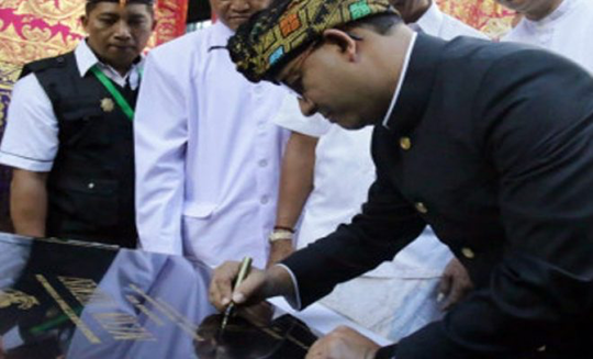 Bela Anies dari Tuntutan Mundur, Ustazah Fahira Klaim Massanya Lebih Paham DKI