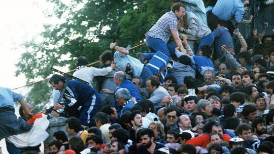 Bagi para Hooligan, Sepak bola bahkan lebih penting dari urusan Hidup dan Mati