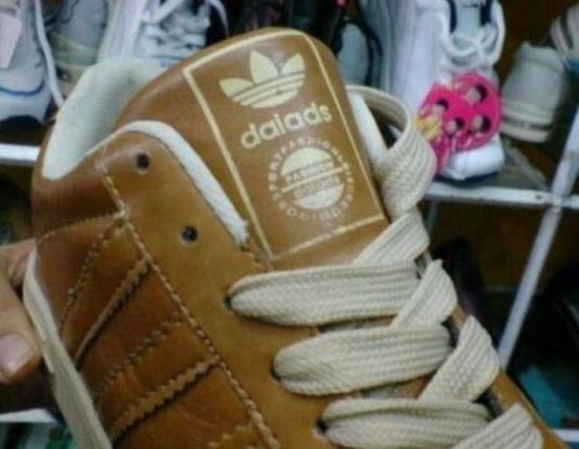 20 Brand Tiruan China Paling Absurd dan Maksa, Dijamin Bikin Ngakak Guling-guling
