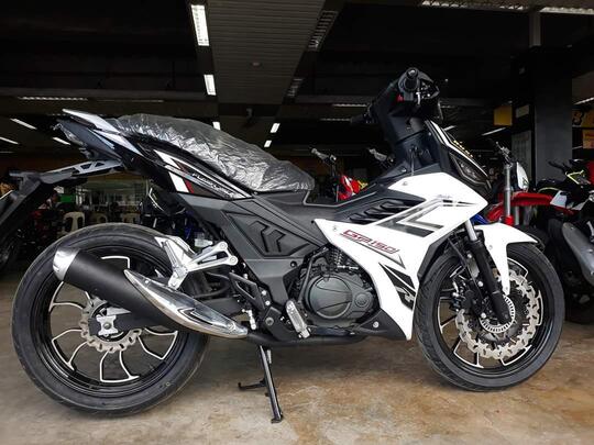 Ulah Pabrikan China, Dua Desain MX King Dan Supra GTR150 Dikloning Jadi Satu Motor