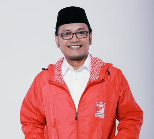 Resume Artikel "Pewahyuan Quran: Antara Sejarah dan Budaya"