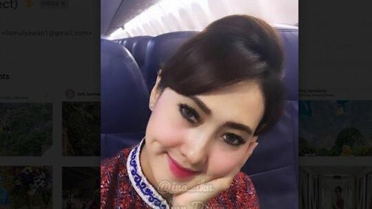 Foto-foto Pramugari Fany Kurniawaty yang Diduga Sosok Calon Istri Sule