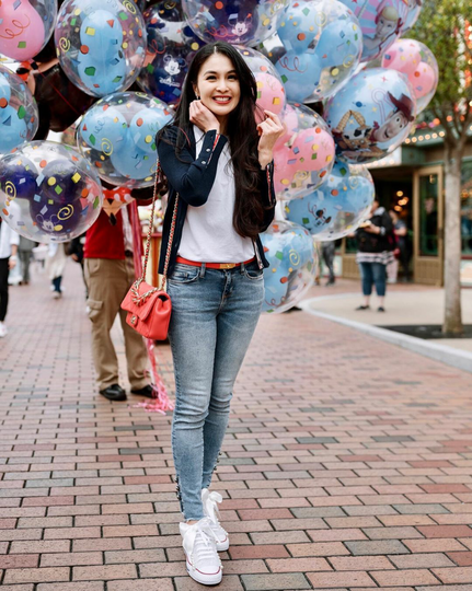 Sandra Dewi, Endorsenya Bukan Kaleng Kaleng! Tas Tas Mewah Sekelas LV Hingga CHANEL