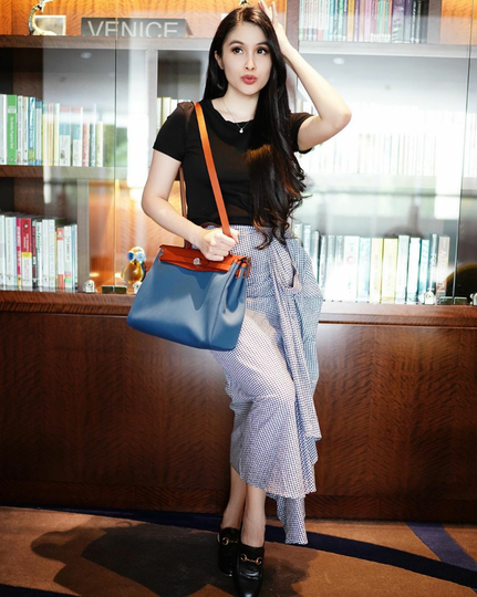 Sandra Dewi, Endorsenya Bukan Kaleng Kaleng! Tas Tas Mewah Sekelas LV Hingga CHANEL