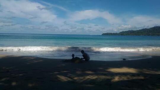 Pesona Pantai Undi, Distrik Masni, Manokwari, Papua Barat