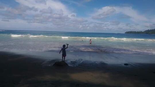 Pesona Pantai Undi, Distrik Masni, Manokwari, Papua Barat