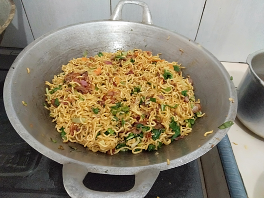 Hidup Agan Ruwet? Mari Makan Mie Goreng Ruwet, Biar Ruwetnya Pindah Ke Mie Goreng
