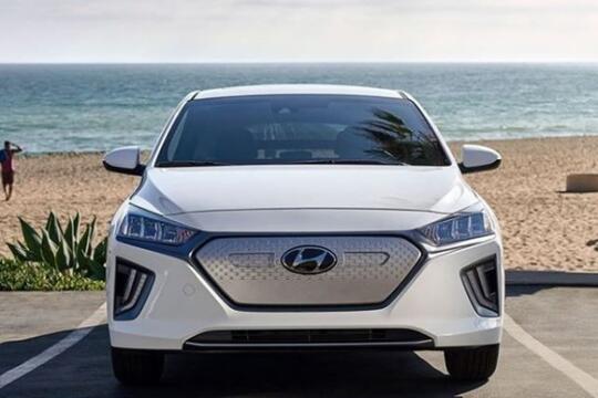 Mobil Listrik Hyundai Ioniq Dibanderol Rp569 juta, Sudah Bisa Dipesan