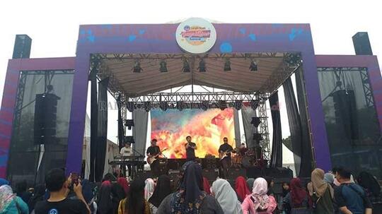 Generasi 90an dan 2000an ? 5 Lagu "NGEHITS" Ini Sering Dipakai Band Audisi Sekolah!