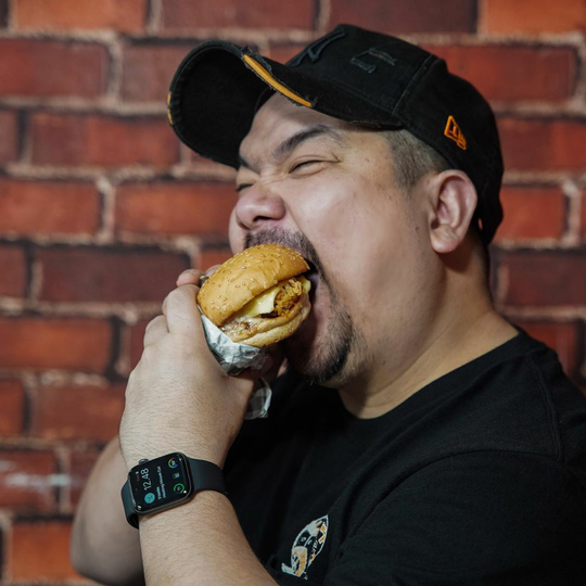Nex Carlos, Food Vlogger Yang Dapat Julukan "Penglaris Online"