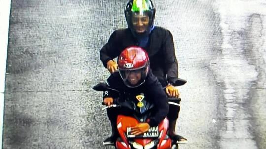Akal-akalan Pemotor Hindari e-Tilang dengan Tangan