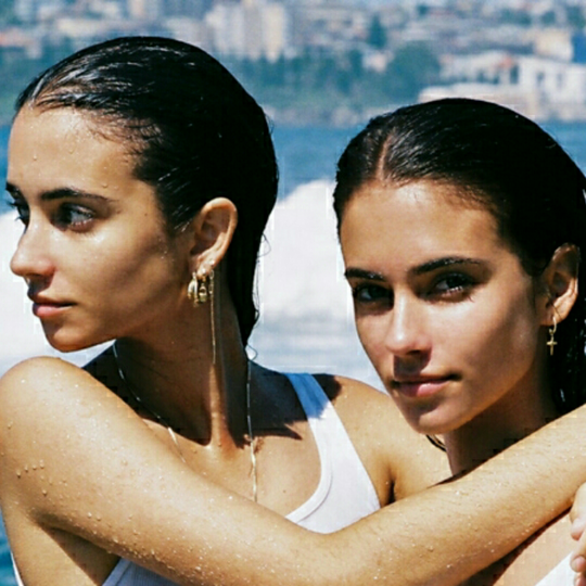 Twins Australia Tercantik di Negaranya. Awas Meleleh!