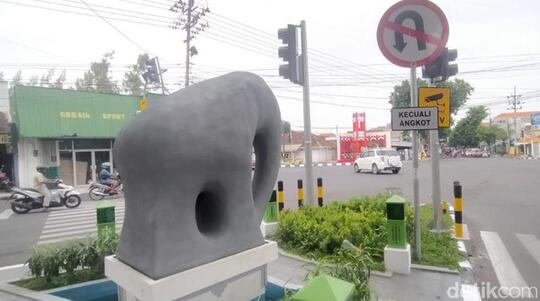 Percaya Tidak, Bikin Patung Gajah Mungkur Lucu Habiskan Dana Rp 1 Miliar