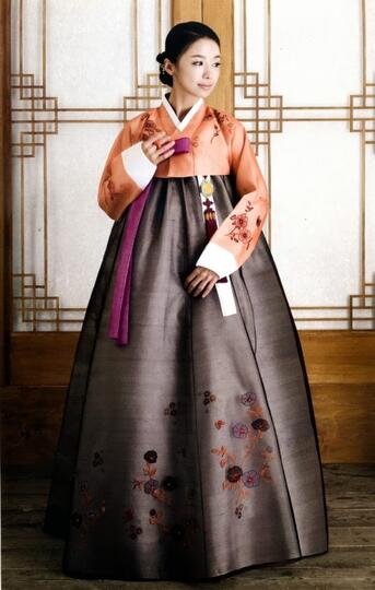 Cantiknya Warna-warna Baju Tradisional Korea