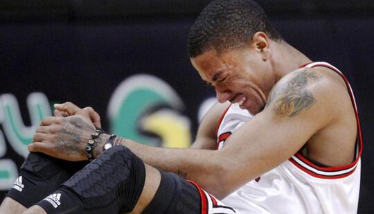 DERRICK ROSE. KETIKA NASIB BERKATA LAIN