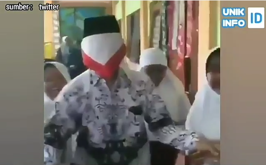 Romantisme Murid SD Berikan Kejutan Ulang Tahun ke Guru, Bikin Haru! Ini Boleh Viral