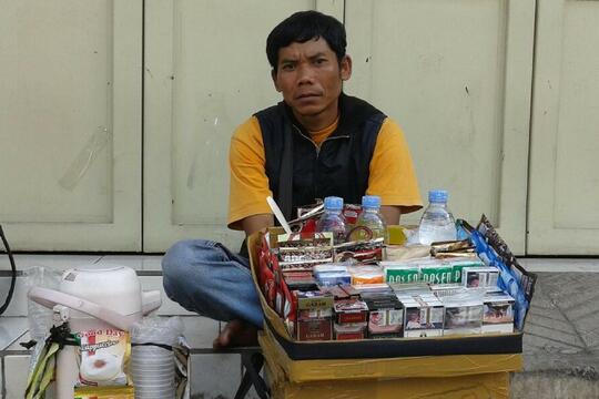 Pedagang Tradisional vs Perda Kawasan Tanpa Rokok Kota Bogor