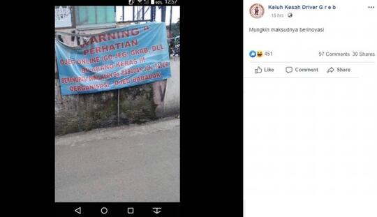 Spanduk Ojol Dilarang 'Beroperasi' Di Wilayah Ini Malah Bikin Netizen Bingung