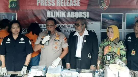 Klinik Aborsi Ilegal Sukses Gugurkan 903 Janin, Pertanda Masyarakat Doyan Mesum