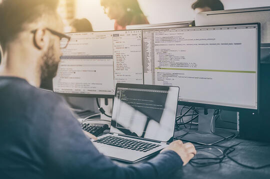 Full Stack Developer Jadi Salah Satu Profesi Paling Dicari di Indonesia Saat Ini