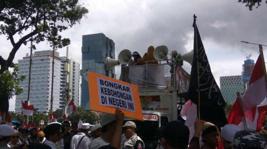 Massa Aksi 212 Tuntut Ahok Mundur dari Komisaris Utama Pertamina