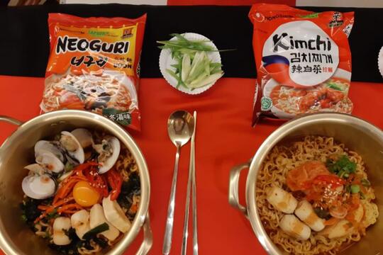 5 Hal Yang Membuat Mie Korea Begitu Populer
