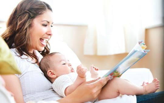 4 Cara Efektif dan Interakrif Untuk Melatih Si Kecil Agar Cepar Bicara