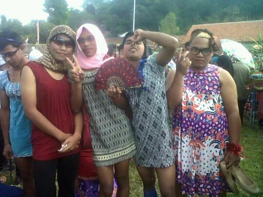 Foto Moment Agustusan Ini Dijamin Bakal Bikin Perut Kram, Penasaran?
