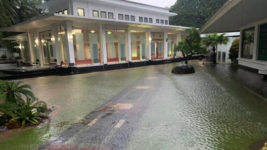 Jakarta Banjir! Ini Alasannya Anies sampai Menteri Jokowi
