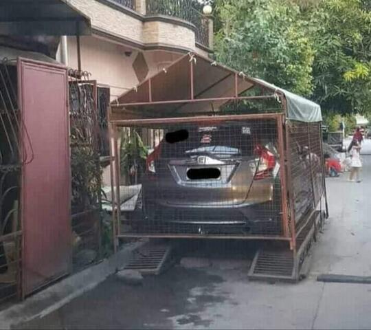 Netizen Dibikin Emosi Lihat Depan Rumah Dibikin Garasi Sampai Makan Jalan