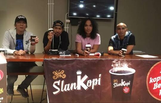 Mulai Tua & Redup, Artis Papan Atas Ini Kemana Dan Ngapain Aja?