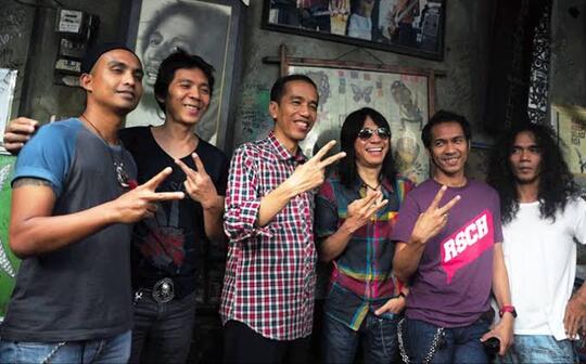 Mulai Tua & Redup, Artis Papan Atas Ini Kemana Dan Ngapain Aja?
