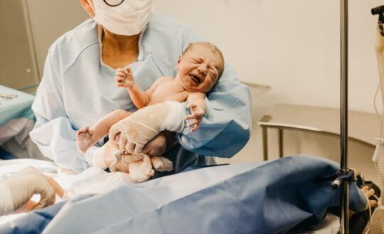 Akibat Tumor Langka, Bayi Ini Terlahir Dua Kali