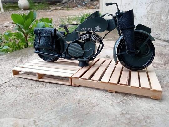 Buat Miniatur Motor Gede Dari Kaleng Bekas Minuman. Hasilnya Keren Gan!!!!