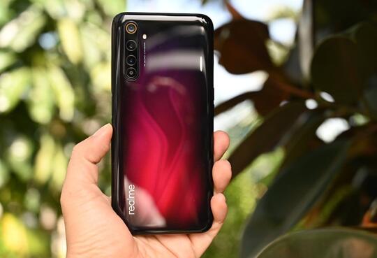 Review realme 6 Pro: Penerus realme XT dengan Dua Kamera Selfie