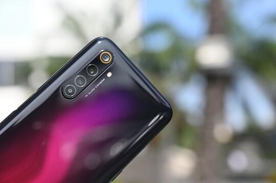Review realme 6 Pro: Penerus realme XT dengan Dua Kamera Selfie