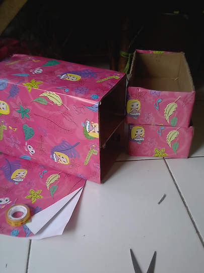 Bikin Kreasi Topeng Superhero dan Rak Serbaguna Dari Bahan Bekas, Yuk Intip Caranya !