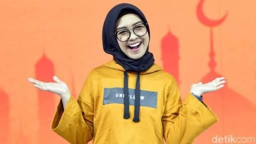 5 Fakta Ria Ricis Ditegur Tetangganya
