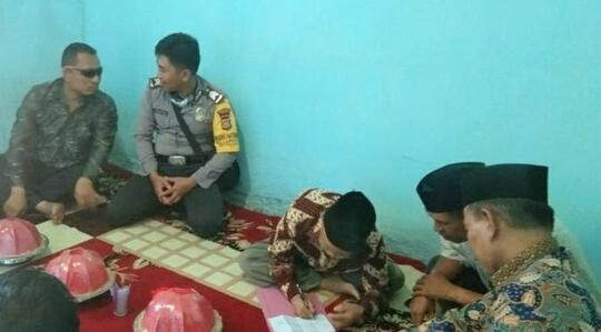 Karena Corona Akad Nikah Dilakukan Lewat Video Call, Menyedihkan atau Mengaharukan?