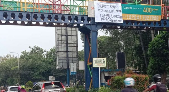 Spanduk Provokatif 'Takut Kok Dengan Corona', Bikin MUI Kota Serang Berang